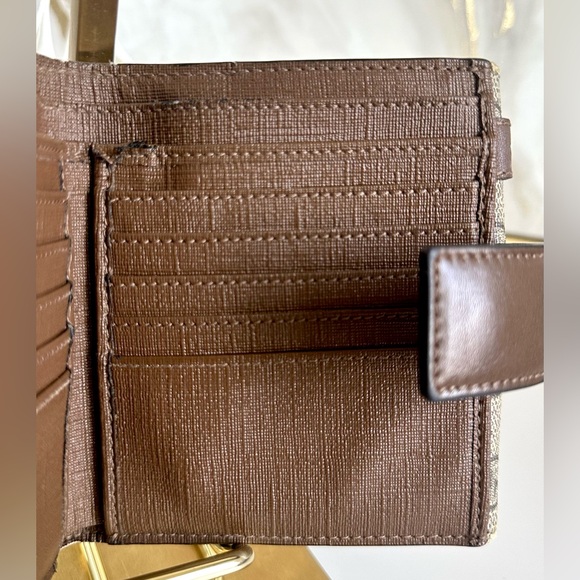 Vintage Gucci Bifold Wallet, AS IS, FINAL SALE - Picture 16 of 16